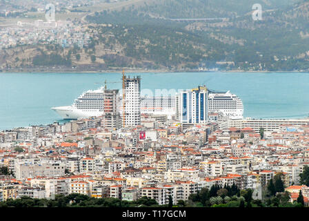 Izmir, Turquie, 20 mai 2008 : Passenger Ferry à Kadifekale Banque D'Images