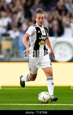 Turin, Italie. 24Th Mar 2019. Foto LaPresse - Campo Domenica 24 marzo 2019, Torino (Italia) Sport Serie A Calcio femminile - Allianz Stadium vs Juventus Fiorentina Nella foto : Aurora Galli (Juventus) Photo LaPresse - Campo 24 mars 2019 Turin (Italie) Sport Soccer Serie A - femme Stade Allianz Juventus FC vs Fiorentina Dans le pic : Aurora Galli (Juventus) Credit : LaPresse/Alamy Live News Banque D'Images