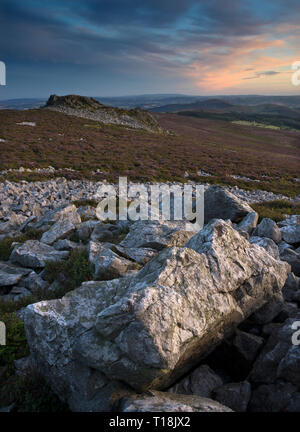 Magnifique campagne du Shropshire en septembre vue de la crête quartzite des Stiperstones, la deuxième plus haute colline du Shropshire, Angleterre, Royaume-Uni. Banque D'Images