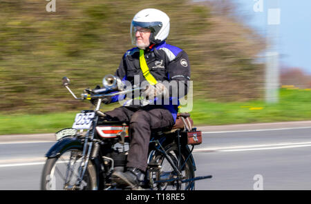 L'Herm, East Sussex, UK. Le 24 mars 2019. Le Cycle moteur Sunbeam Club fête ses 80 Londres à Brighton. Toutes les machines prenant part Banque D'Images