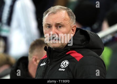 Biélorussie Igor Kriushenko manager pendant l'UEFA Euro 2020 match de qualification du groupe C, à Windsor Park, Belfast. Banque D'Images