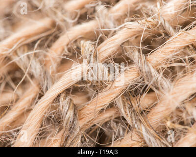 Pelote de ficelle en jute sur limogeage. De Clew corde naturel. Close up Banque D'Images