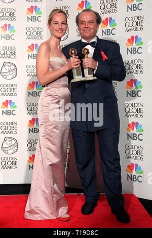 LOS ANGELES, CA - le 18 janvier 1998 : l'acteur Jack Nicholson et l'actrice HELEN HUNT au Golden Globe Awards où ils ont remporté les prix du meilleur acteur et actrice pour film comédie pour 'qu'elle peut l'être." Banque D'Images