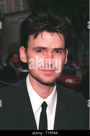 LOS ANGELES, CA - le 22 juillet 1998 : l'acteur Jeremy Davies à la première mondiale de son nouveau film, 'Saving Private Ryan', à Los Angeles. Banque D'Images