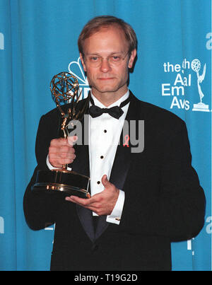 LOS ANGELES, CA - 13 septembre 1998 : 'Frasier' star DAVID Hyde Pierce à l'Emmy Awards à Los Angeles. Il a remporté le prix pour meilleur acteur dans une série comique. Banque D'Images