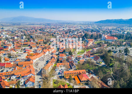 Croatie, Zagreb, vue panoramique sur le centre-ville de drone frome Banque D'Images