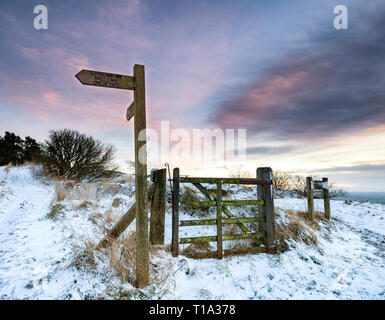 Un coucher de soleil d'hiver à Sutton Bank Banque D'Images