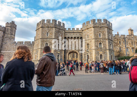 Henry VIII Gateway entrée dans le château de Windsor Banque D'Images