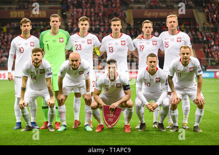 Vu l'équipe nationale polonaise posant pour une photo avant l'Euro 2020 qualificatifs (groupe D) match entre la Pologne et la Lettonie. ( Score final ; Pologne 2:0 Lettonie ) Banque D'Images