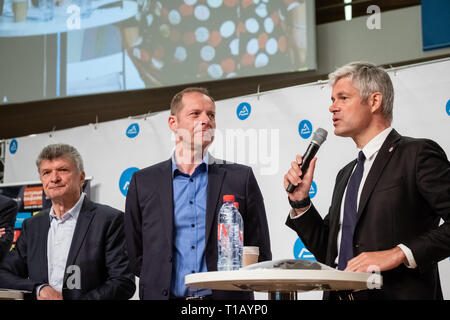 Lyon, France. 25 mars, 2019. Bernard Thévenet, Christian Prudhomme et Laurent Wauquiez, pour la présentation officielle de la 71e Critérium du Dauphiné Crédit : FRANCK CHAPOLARD/Alamy Live News Banque D'Images