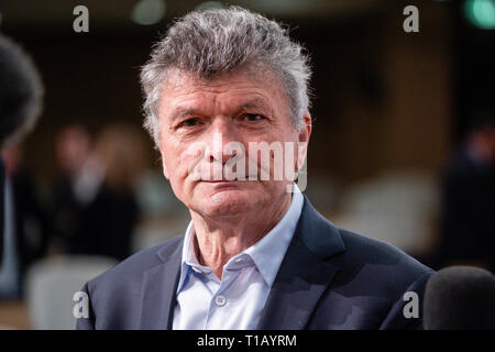 Lyon, France. 25 mars, 2019. Bernard Thévenet grand champion cycliste, vainqueur du Tour de France en 1975 et 1977 Crédit : FRANCK CHAPOLARD/Alamy Live News Banque D'Images