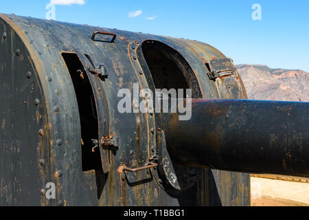 La batterie de canons Jorel en Murcie, Espagne. Détail d'un canon. Il est en ce moment abandonné Banque D'Images