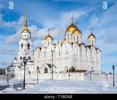 Vue d'hiver de la cathédrale Uspenski à Vladimir. Banque D'Images