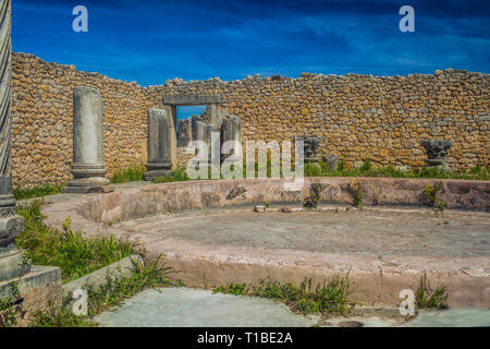 La Chambre de colonnes à Volubilis Maroc, UNESCO World Heritage site. Banque D'Images