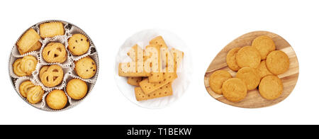 Un ensemble de biscuits de Noël isolé. Le beurre danois cookies, sablés, biscuits au gingembre et britannique, tourné par le haut sur un fond blanc Banque D'Images