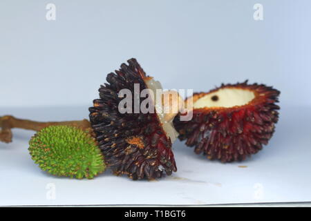 Doux De Fruits sauvages Pulasan Banque D'Images