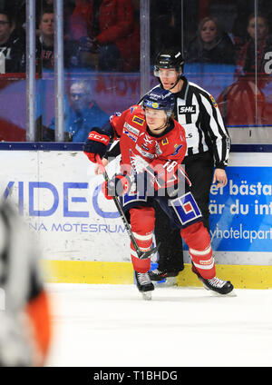 Linköpings LINKÖPING 20180203 nr 18 Jakob Lilja sous matchen i SHL mellan Linköpings HC-HV71 Saab j'arena. Foto Jeppe Gustafsson Banque D'Images