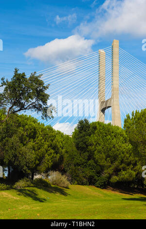 Pont Vasco de Gama sur le Tage, Lisbonne, Portugal Banque D'Images