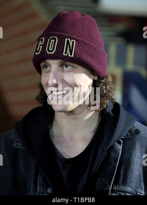 La Chelsea David Luiz assiste à l'UEFA Women's Champions League premier match de quart de finale de la jambe à la Cherry Red Records Stadium, Londres. Banque D'Images