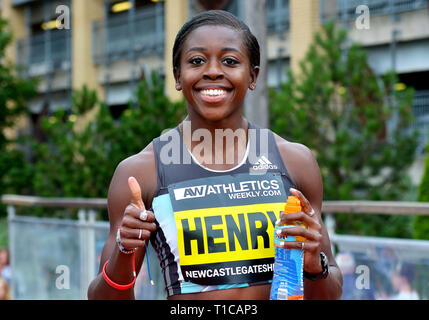 Desiree Henry, 100 mètres et 200 mètres, en compétition aux Great North City Games, British Athletics, Team GB Banque D'Images