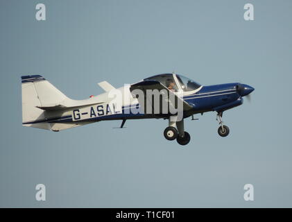 G-ASAL, le seul modèle 124 Scottish Aviation Bulldog, et ancienne société démonstrateur, à sa base d'origine à l'aéroport de Prestwick en Ayrshire. Banque D'Images