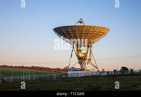 Elfordstown, Midleton, Co.Cork, Irlande. 24 mars, 2019. Un froid matin clair au Centre spatial national, Earthstation Elfordstown, à l'extérieur indicateur MIDL Banque D'Images