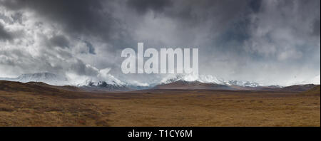 Image panoramique haute résolution de la montagne, l'Altaï en Russie Banque D'Images