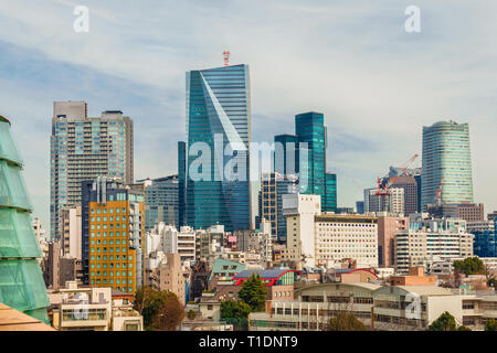 Avis de Roppongi skyline avec les gratte-ciel modernes à Tokyo Banque D'Images