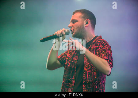 Bologne, Italie. 24Th Mar, 2019. Vainqueur de la dernière édition de X-Factor Italia, Anastasio est de voyager à travers le pays avec sa première tournée dans les principaux clubs italiens. Credit : Luigi Rizzo/Pacific Press/Alamy Live News Banque D'Images