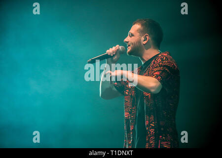 Bologne, Italie. 24Th Mar, 2019. Vainqueur de la dernière édition de X-Factor Italia, Anastasio est de voyager à travers le pays avec sa première tournée dans les principaux clubs italiens. Credit : Luigi Rizzo/Pacific Press/Alamy Live News Banque D'Images