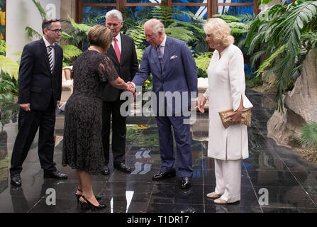 Le Prince de Galles et la duchesse de Cornouailles recevoir un accueil officiel à La Havane, Cuba au cours d'une visite historique qui célèbre les liens culturels entre le Royaume-Uni et l'État communiste. Banque D'Images