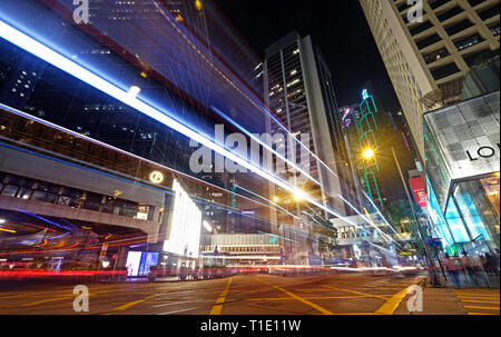 Une longue exposition au coeur de la ville de Hong Kong Banque D'Images