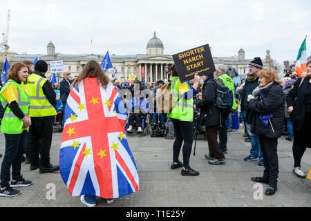 Londres, Angleterre, Royaume-Uni. 23 mars 2019. Vote du peuple Mars à Trafalgar Square, Londres, UK Banque D'Images