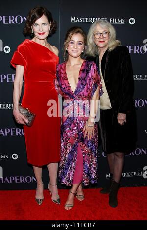 New York, NY, USA. Mar 25, 2019. Elizabeth McGovern, Haley Lu Richardson, Blythe Danner au niveau des arrivées de l'escorte de Premiere, Museum of Modern Art (MoMA), New York, NY 25 Mars, 2019. Crédit : Jason Mendez/Everett Collection/Alamy Live News Banque D'Images