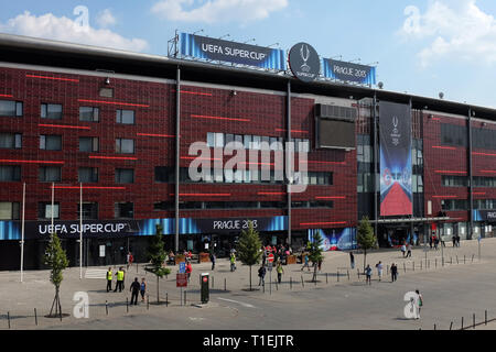 Prague, République tchèque. Août 30, 2013. Le FC Bayern Munchen 2-2 Chelsea FC (aet, Bayern gagner 5-4 sur des stylos). Super Coupe de l'UEFA match de football entre le Bayern Munich et Chelsea FC au stade Eden (sur la photo) à Prague, République tchèque, le 30 août 2013. /Fesp/Slavek Ruta Crédit : Slavek Ruta/ZUMA/Alamy Fil Live News Banque D'Images