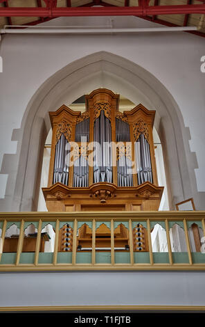 SHEFFIELD, Angleterre - le 8 mai 2009 : l'organe de l'église Saint Matthieu, réalisés dans le style britannique classique. Sheffield. Le Yorkshire du Sud. L'Angleterre Banque D'Images