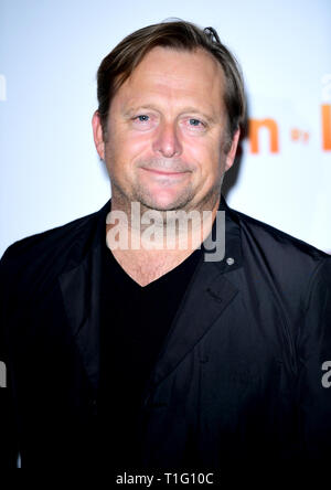 Tom Binns participant à la mangés par les Lions Premiere tenue à l'Hôtel Palais de Londres. Banque D'Images