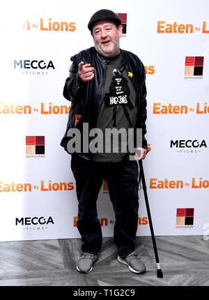 Johnny Vegas participant à la mangés par les Lions Premiere tenue à l'Hôtel Palais de Londres. Banque D'Images