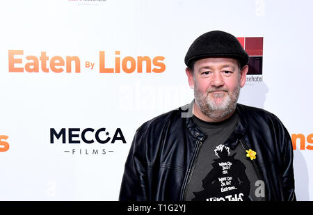 Johnny Vegas participant à la mangés par les Lions Premiere tenue à l'Hôtel Palais de Londres. Banque D'Images