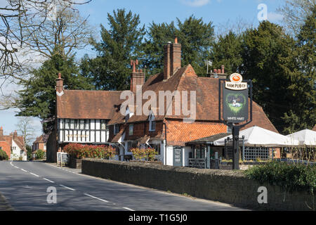 Le White Hart pub ou public house, un pub co (ram) de l'entreprise, d'établissement de Witley, Surrey, UK Banque D'Images