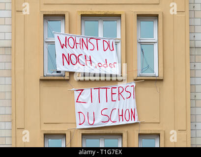 05.12.2018, Berlin, Berlin, Allemagne - locataire protester contre la vente de votre appartement à Deutsche Wohnen dans la Karl-Marx-Allee. 0CE181205D011CAROEX.JP Banque D'Images