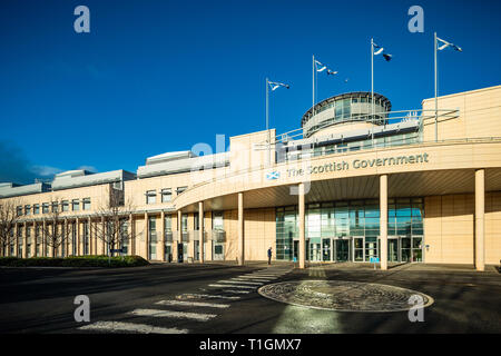 Façade de l'immeuble du gouvernement écossais Victoria Quay, Édimbourg Banque D'Images