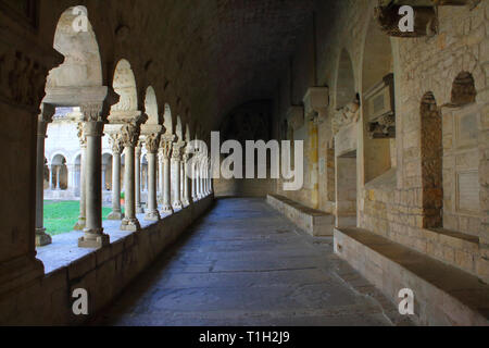 Détails de la cloître roman de la cathédrale de Gérone, le Santa Maria de Girona Banque D'Images