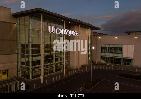 L'Union Square Shopping Center, Aberdeen, exempte de marques ou logos boutique Banque D'Images