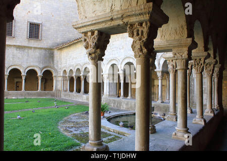 Détails de la cloître roman de la cathédrale de Gérone, le Santa Maria de Girona Banque D'Images