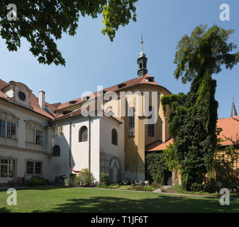 Prague. Palác Velkopřevorský et église Maltais Banque D'Images