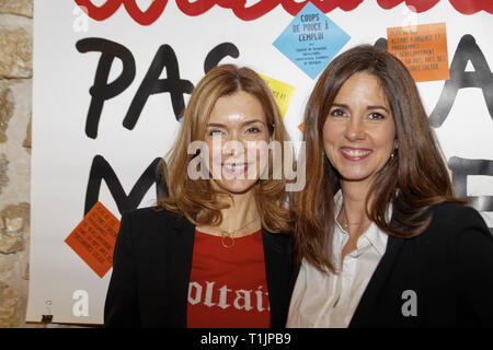 Paris, France. Mar 15, 2019. Isabelle Ithurburu et Clotilde Courau y assister dans la Don'actions tirage national au Secours Populaire Français Banque D'Images