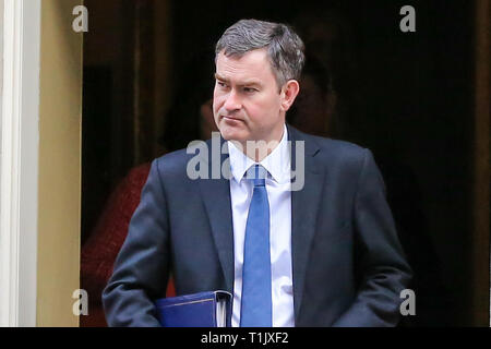 David Gauke - Secrétaire de la Justice vu au départ de No 10 Downing Street après avoir assisté à la réunion hebdomadaire du Cabinet. Banque D'Images