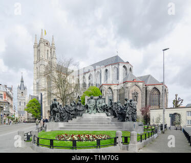 Cathédrale Saint-Bavon de J Van Eyck Square est une cathédrale gothique à Gand, Belgique Banque D'Images