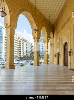 Beyrouth, LIBAN - 1 Apr 2017 : le hall d'entrée de la mosquée Al Amine à Beyrouth, Liban. La mosquée est une nouvelle addition à la monumentale ville reconstruite cen Banque D'Images